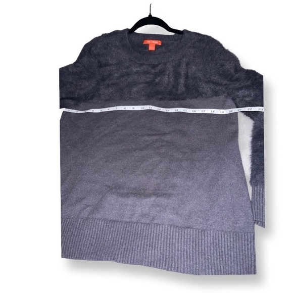Joe Fresh Grey Gray Sweater Size XL Fluffy Faux Fur Top Soft Two Toned - Picture 6 of 9